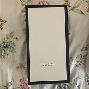 Gucci Cream Panel with Black Border Shoe Box